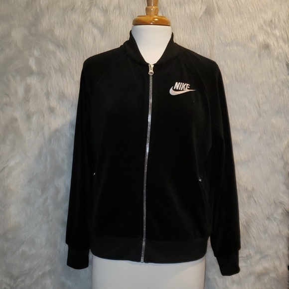 Nike Jacket - Picture 2 of 4